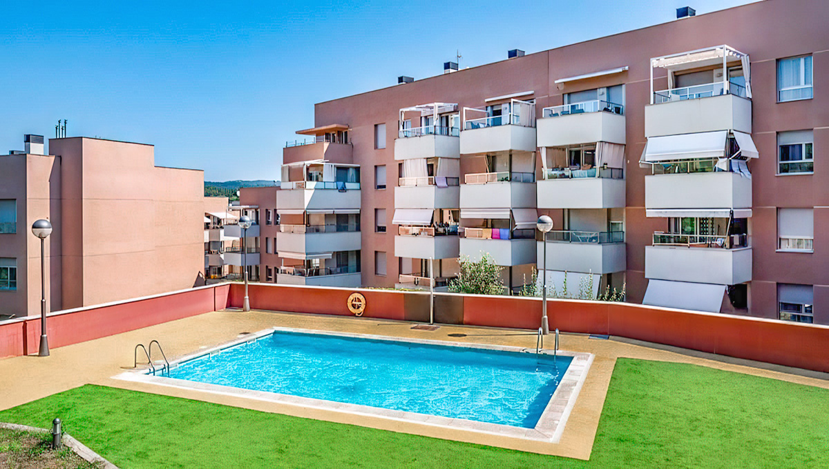 Apartament amb terrassa a la zona de Fenals-Santa Clotilde